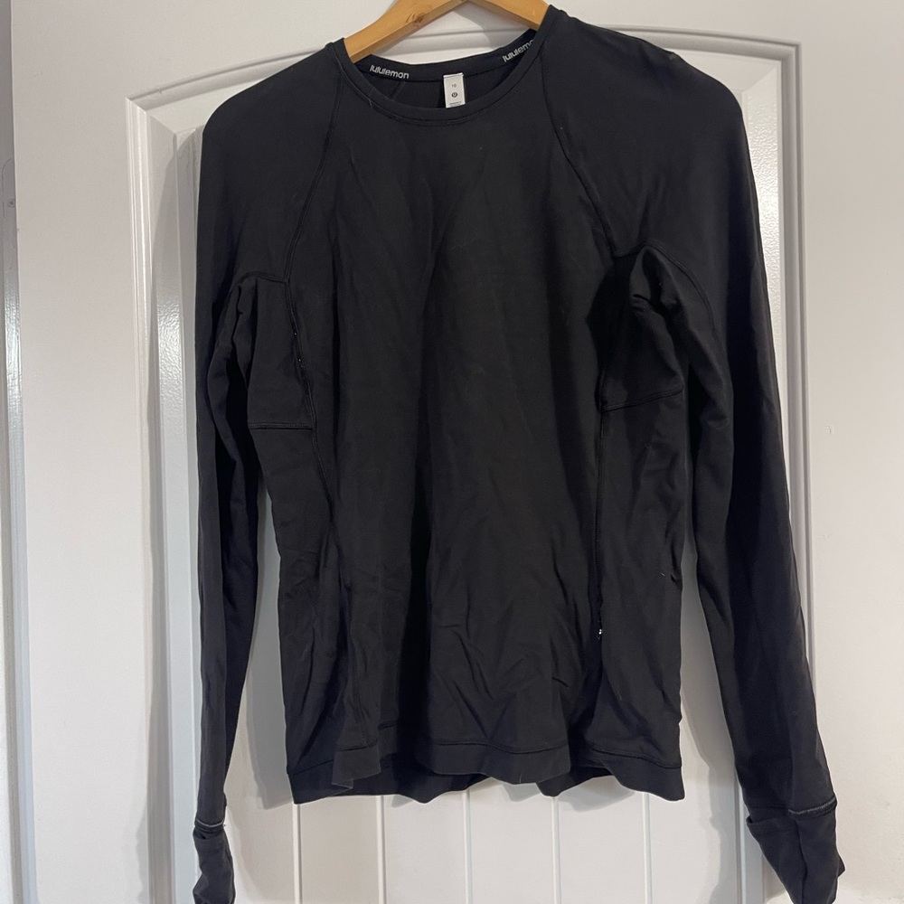 Lululemon black long sleeve top